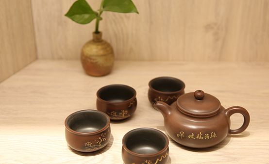 坭兴陶教你陶瓷制作过程中如何防止缩釉现象出现？